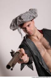  JACK PIRATE STANDING POSE WITH GUN